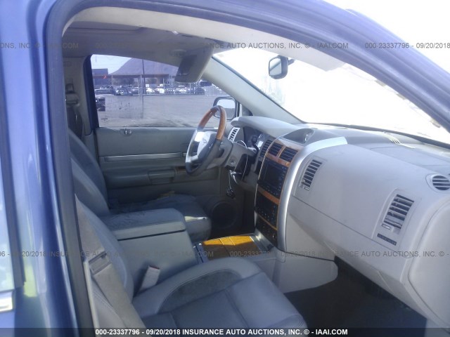 1A8HX58287F577571 - 2007 CHRYSLER ASPEN LIMITED BLUE photo 5