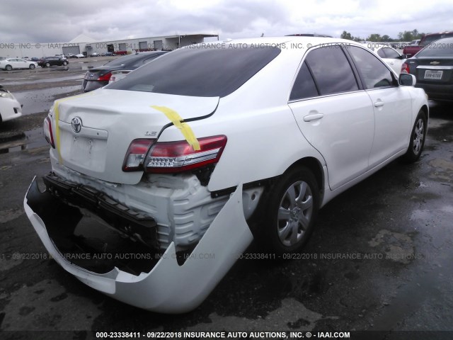 4T1BF3EK3BU712206 - 2011 TOYOTA CAMRY SE/LE/XLE WHITE photo 4