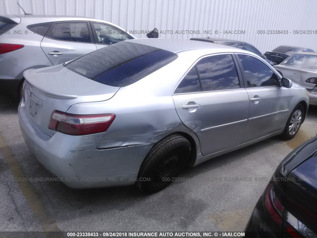 4T1BE46KX7U694446 - 2007 TOYOTA CAMRY NEW GENERAT CE/LE/XLE/SE SILVER photo 4