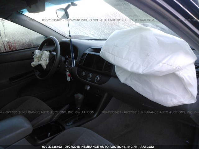 4T1BE32K65U028567 - 2005 TOYOTA CAMRY LE/XLE/SE Қара фото 5