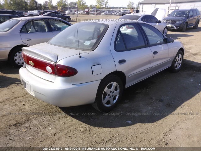 1G1JF52F747330306 - 2004 CHEVROLET CAVALIER LS 银色 照片 4