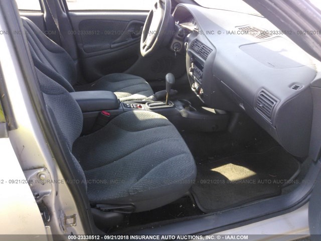 1G1JF52F747330306 - 2004 CHEVROLET CAVALIER LS 银色 照片 5