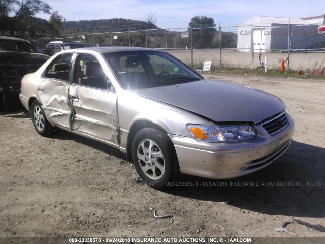 JT2BG22KXY0401140 - 2000 TOYOTA CAMRY CE/LE/XLE 棕色 照片 1