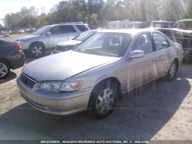 JT2BG22KXY0401140 - 2000 TOYOTA CAMRY CE/LE/XLE 棕色 照片 2