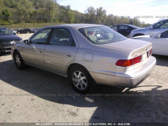 JT2BG22KXY0401140 - 2000 TOYOTA CAMRY CE/LE/XLE 棕色 照片 3