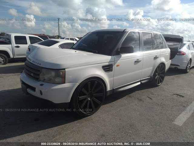 SALSF25416A970823 - 2006 LAND ROVER RANGE ROVER SPORT HSE WHITE photo 2