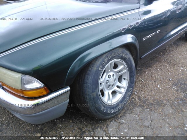 1B7HL48XX2S558903 - 2002 DODGE DAKOTA QUAD SLT GREEN photo 6