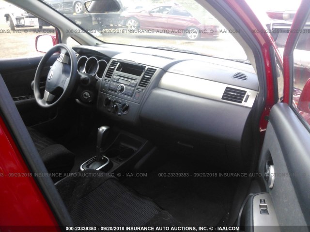 3N1BC1CP8BL390109 - 2011 NISSAN VERSA S/SL RED photo 5