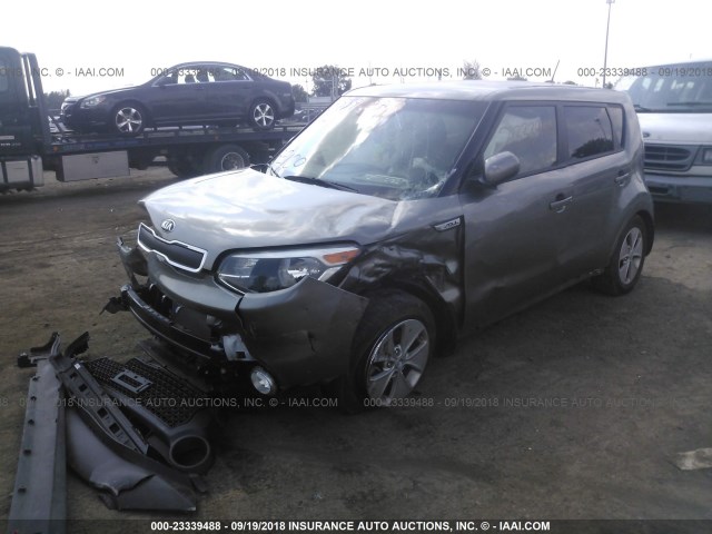 KNDJN2A23F7139024 - 2015 KIA SOUL GRAY photo 2