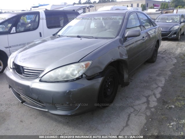 4T1BE32K35U594184 - 2005 TOYOTA CAMRY LE/XLE/SE Сұр фото 6