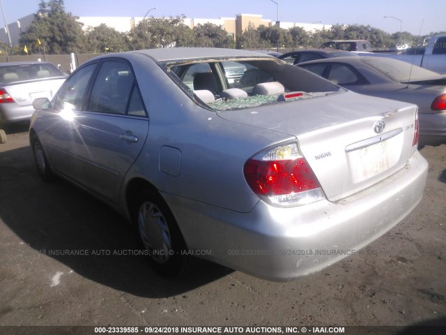 4T1BE32K15U409971 - 2005 TOYOTA CAMRY LE/XLE/SE Күміс фото 3