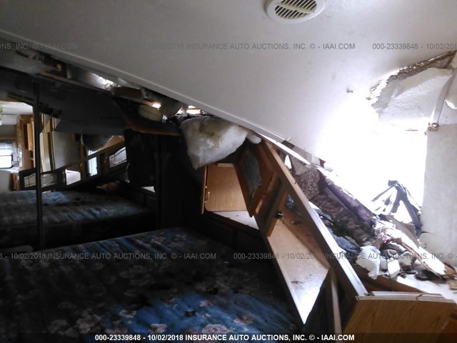 4YDF2852X34501419 - 2003 KEYSTONE MONTANA WHITE photo 6