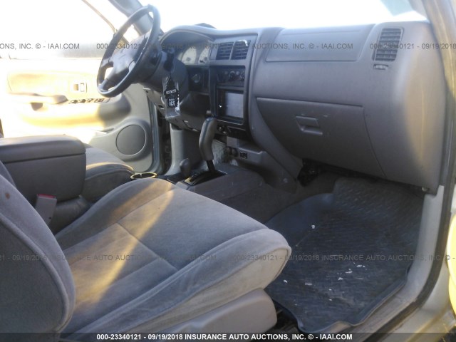 5TEHN72N42Z131814 - 2002 TOYOTA TACOMA DOUBLE CAB 银色 照片 5