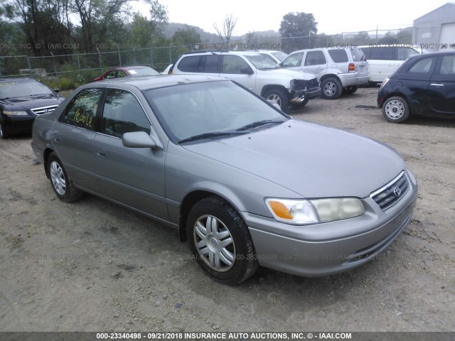 4T1BF22KX1U131217 - 2001 TOYOTA CAMRY LE/XLE GRAY photo 1