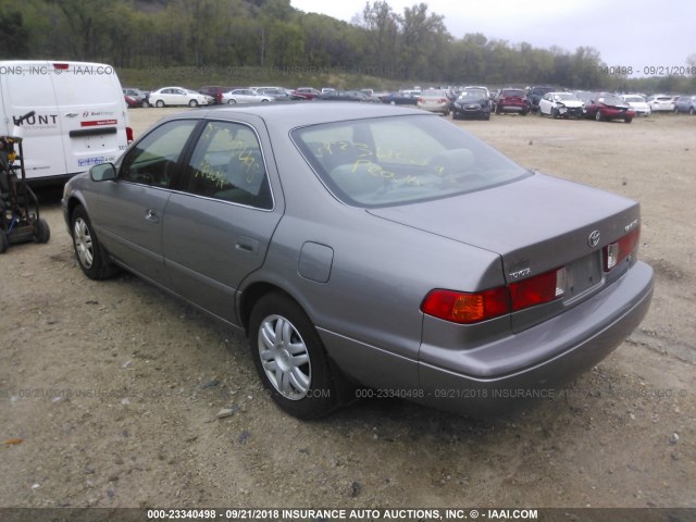4T1BF22KX1U131217 - 2001 TOYOTA CAMRY LE/XLE Сұр фото 3