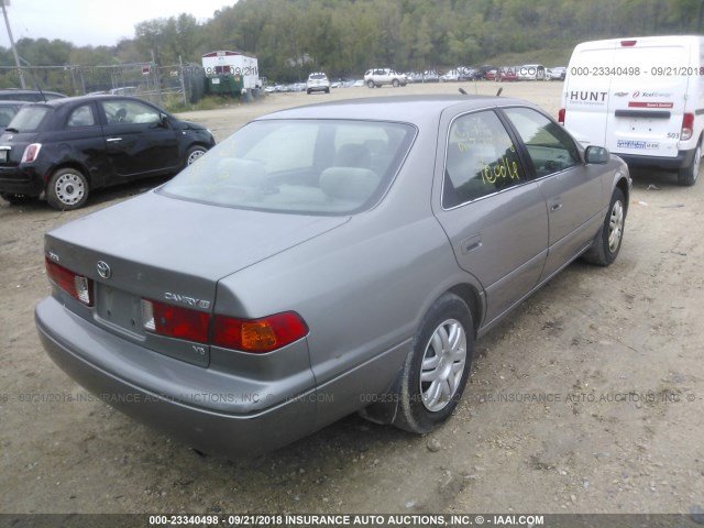 4T1BF22KX1U131217 - 2001 TOYOTA CAMRY LE/XLE Сұр фото 4