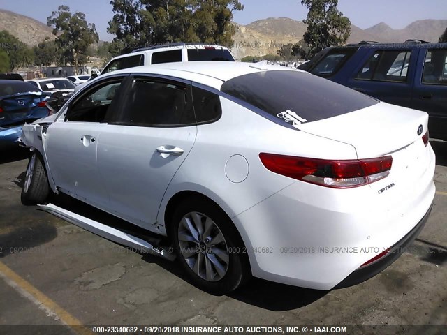 5XXGT4L39JG262666 - 2018 KIA OPTIMA LX/S WHITE photo 3