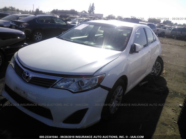 4T4BF1FKXCR250642 - 2012 TOYOTA CAMRY SE/LE/XLE 白色 照片 2