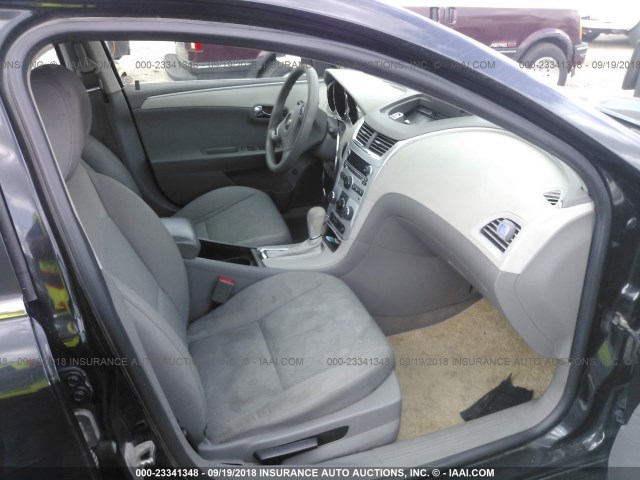 1G1ZB5E06CF100606 - 2012 CHEVROLET MALIBU LS შავი ფოტო 5