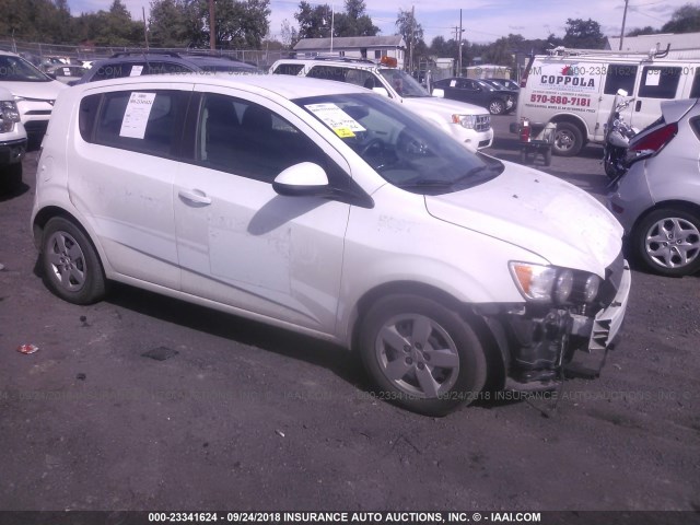 1G1JA6SG2G4178521 - 2016 CHEVROLET SONIC LS 白色 照片 1