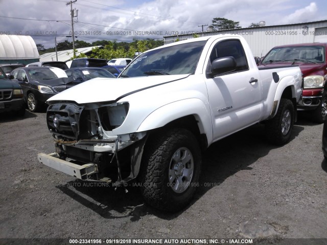 5TENX62N75Z060474 - 2005 TOYOTA TACOMA PRERUNNER WHITE photo 2