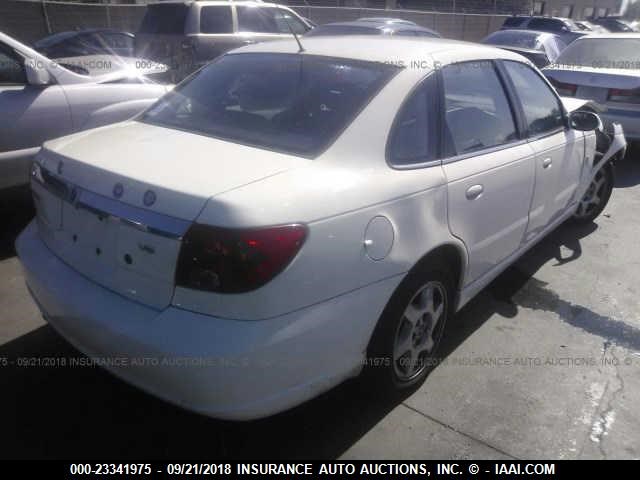 1G8JD54RX5Y501219 - 2005 SATURN L300 LEVEL 2 WHITE photo 4