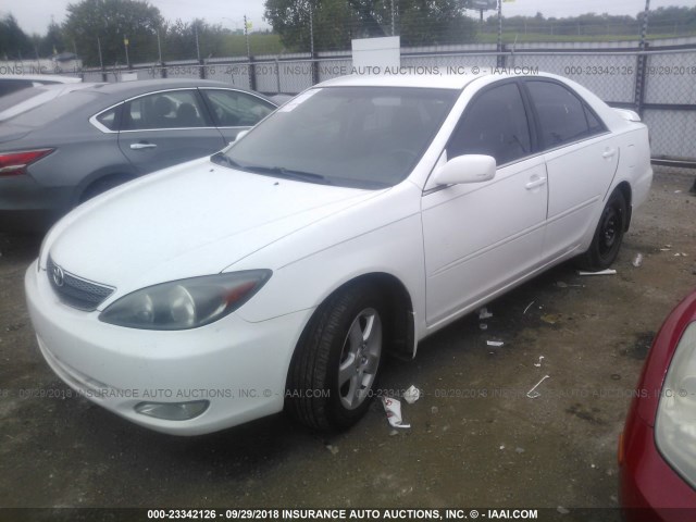 JTDBE32K820043529 - 2002 TOYOTA CAMRY LE/XLE/SE Ağ foto 2