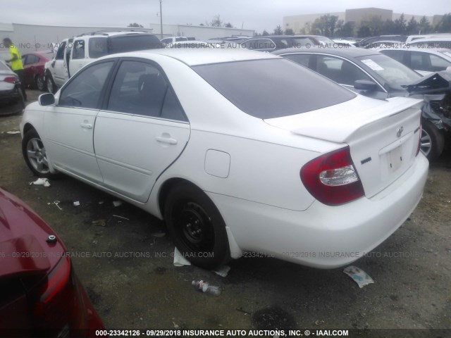 JTDBE32K820043529 - 2002 TOYOTA CAMRY LE/XLE/SE Ağ foto 3
