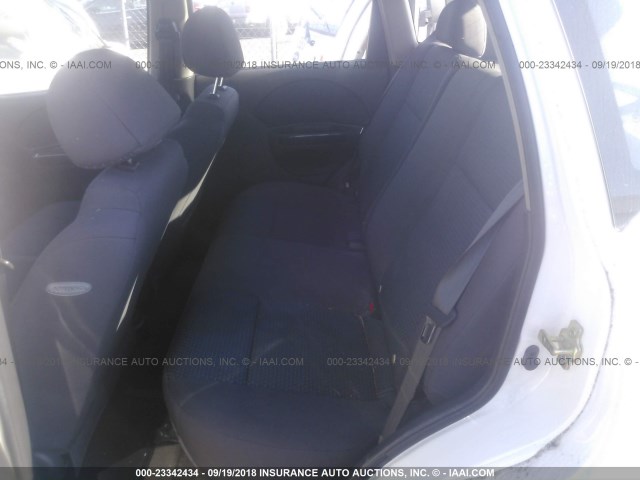 KL1TD66676B523598 - 2006 CHEVROLET AVEO LS WHITE photo 8