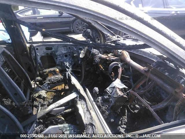 1FAFP34331W228297 - 2001 FORD FOCUS SE/SE SPORT SILVER photo 5