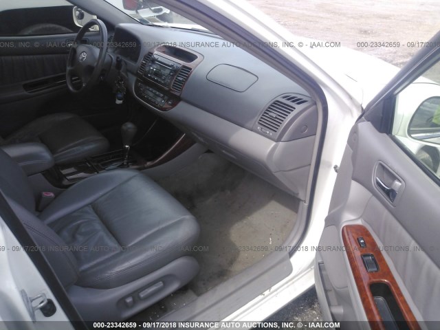 4T1BF32K53U054443 - 2003 TOYOTA CAMRY LE/XLE/SE Ақ фото 5