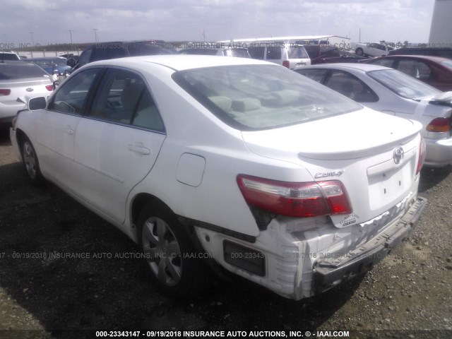 4T1BE46KX7U541632 - 2007 TOYOTA CAMRY NEW GENERAT CE/LE/XLE/SE WHITE photo 3