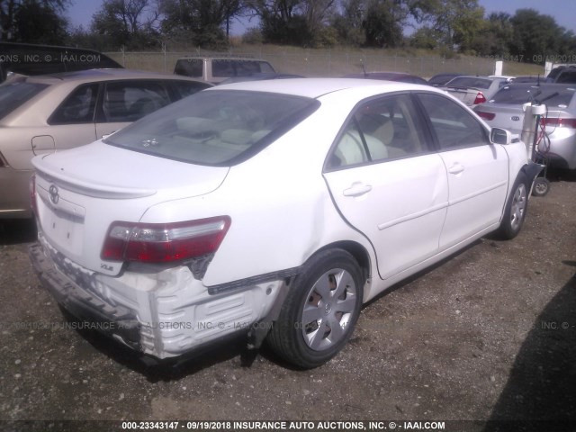 4T1BE46KX7U541632 - 2007 TOYOTA CAMRY NEW GENERAT CE/LE/XLE/SE WHITE photo 4