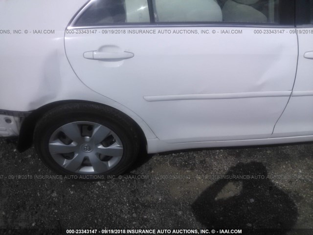 4T1BE46KX7U541632 - 2007 TOYOTA CAMRY NEW GENERAT CE/LE/XLE/SE WHITE photo 6