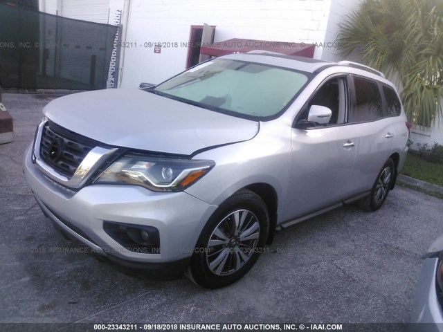 5N1DR2MM0HC605187 - 2017 NISSAN PATHFINDER S/SV/SL/PLATINUM SILVER photo 2