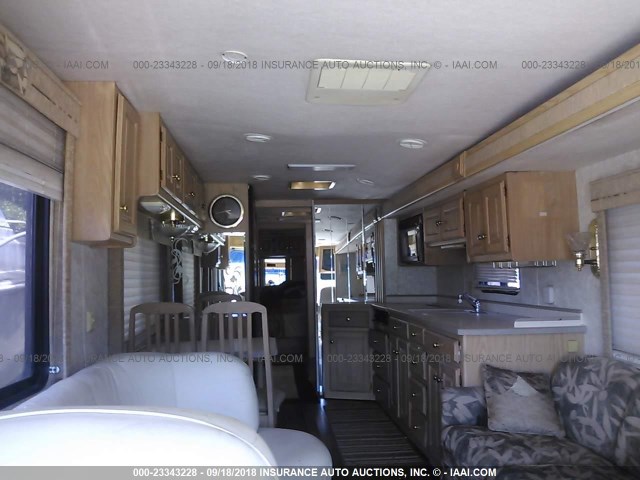 1RF120519X2005558 - 1999 ROADMASTER RAIL DYANASTER WHITE photo 8