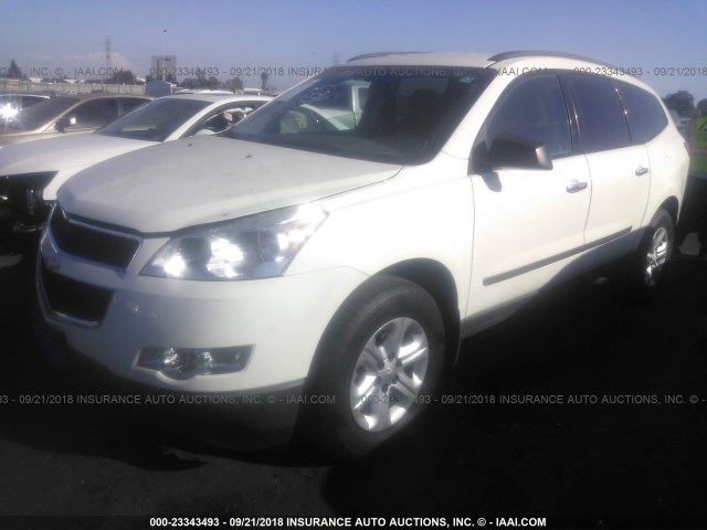 1GNKRFED8BJ116533 - 2011 CHEVROLET TRAVERSE LS WHITE photo 2