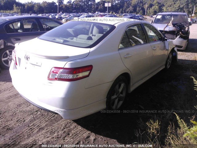 4T1BF3EK5BU745501 - 2011 TOYOTA CAMRY SE/LE/XLE WHITE photo 4