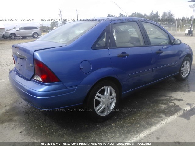 1FAFP34353W328484 - 2003 FORD FOCUS SE COMFORT/SE SPORT BLUE photo 4