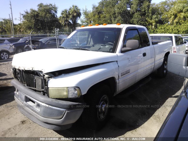 3B7KC2365XG195224 - 1999 DODGE RAM 2500 WHITE photo 2