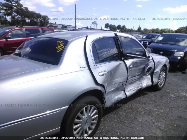 1LNHM81W94Y669833 - 2004 LINCOLN TOWN CAR EXECUTIVE/SIGNATURE ვერცხლისფერი ფოტო 6