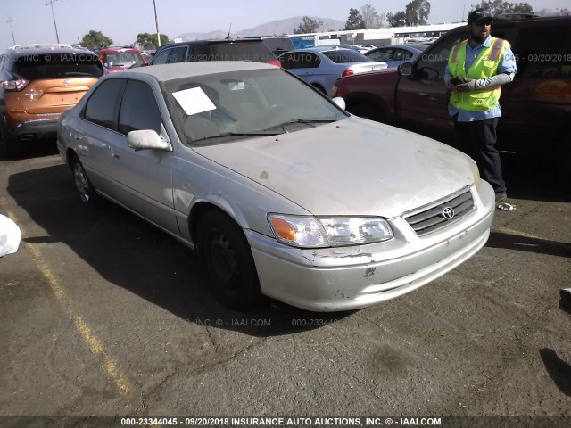 4T1BG22K01U085247 - 2001 TOYOTA CAMRY CE/LE/XLE 银色 照片 1