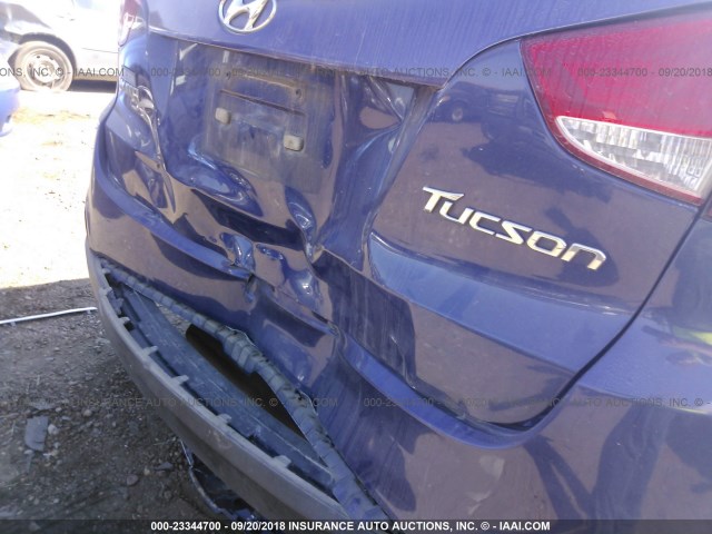 KM8JU3AC7BU255965 - 2011 HYUNDAI TUCSON GLS/LIMITED BLUE photo 6