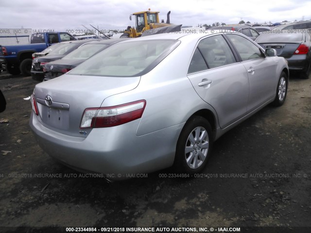 JTNBB46K273005188 - 2007 TOYOTA CAMRY NEW GENERAT HYBRID SILVER photo 4