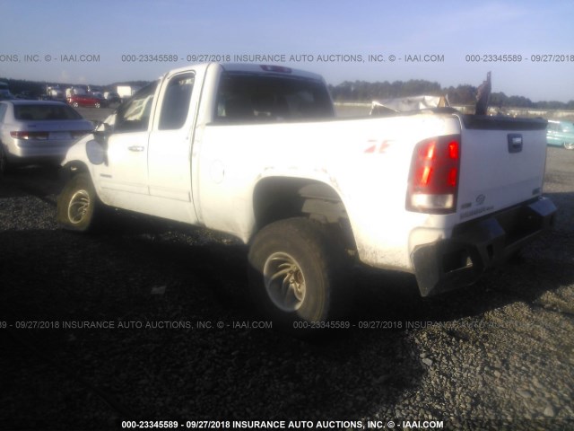 1GTR2VE39BZ226473 - 2011 GMC SIERRA K1500 SLE WHITE photo 3