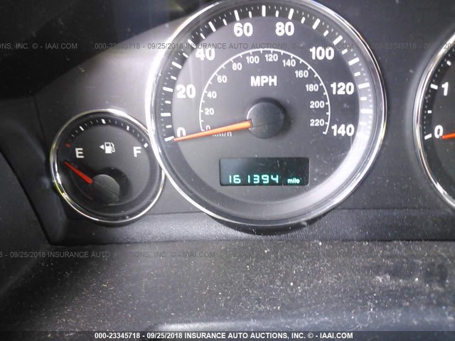 1J8HG48K17C670931 - 2007 JEEP COMMANDER SILVER photo 7