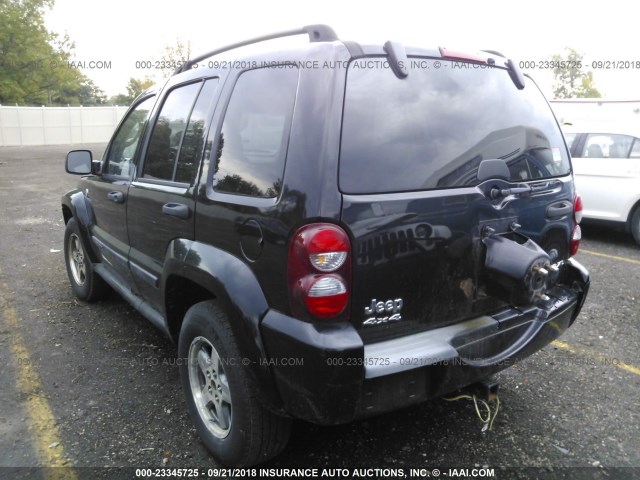 1J4GL38K55W637283 - 2005 JEEP LIBERTY RENEGADE BLACK photo 3