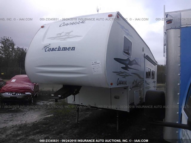 1TC3B056741306492 - 2004 COACHMEN CHAPARRAL  WHITE photo 2