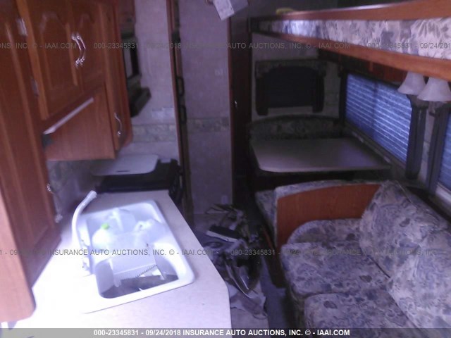 1TC3B056741306492 - 2004 COACHMEN CHAPARRAL  WHITE photo 8