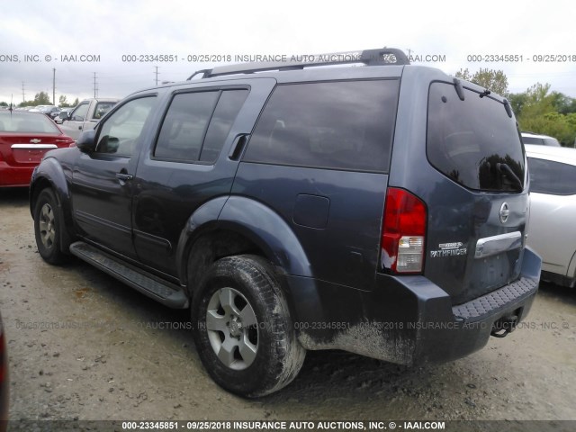 5N1AR18W65C769807 - 2005 NISSAN PATHFINDER LE/SE/XE BLUE photo 3